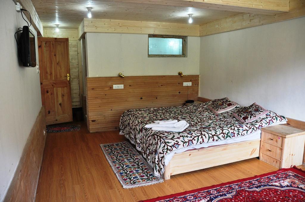 Hotel Himalaya House Pahalgām Zimmer foto